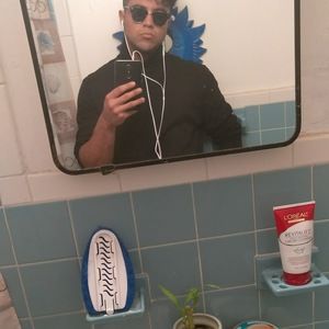 Meet your Posher, Raymond